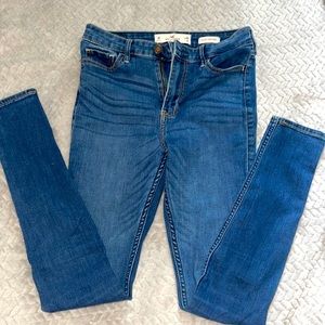 Hollister jeans